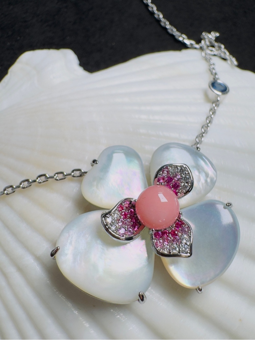 Natural Mother of Pearl Pink Shell Floral Necklace